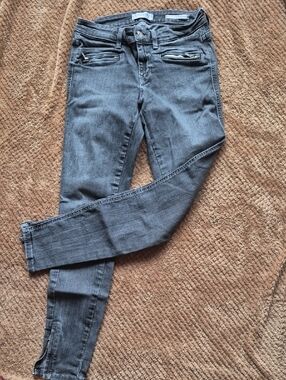 Guess Women's Skinny Jeans in Charcoal Gray